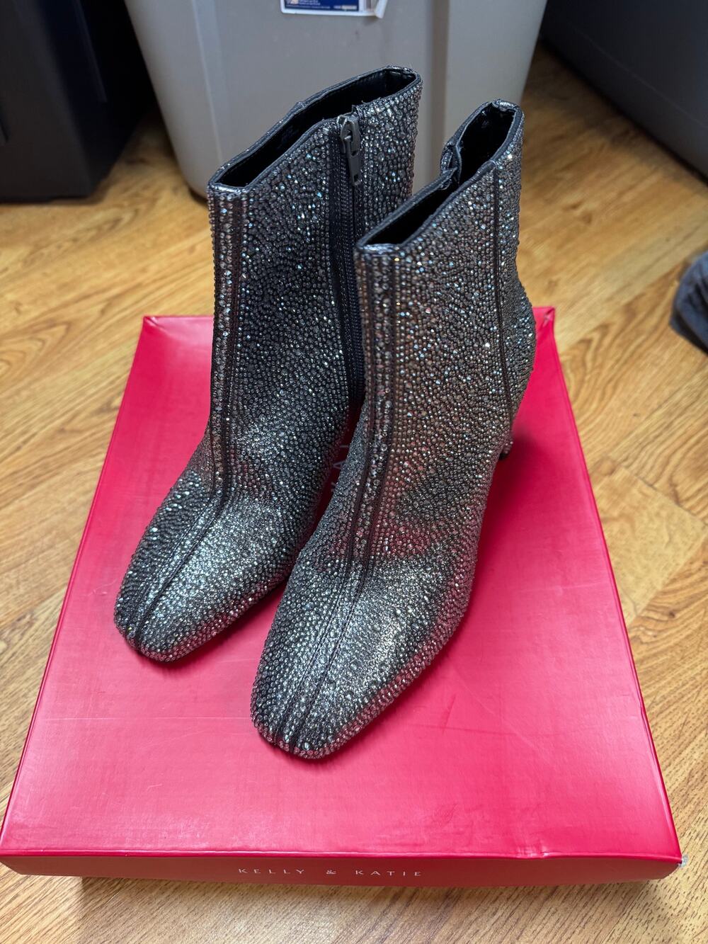 Ladies Kelly & Katie Gun Metal Bori Booties - Size 8M (see photos for flaws)